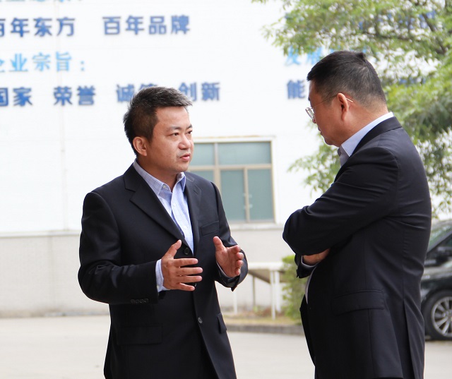 奋力拼搏易事特的明天一定会更加美好