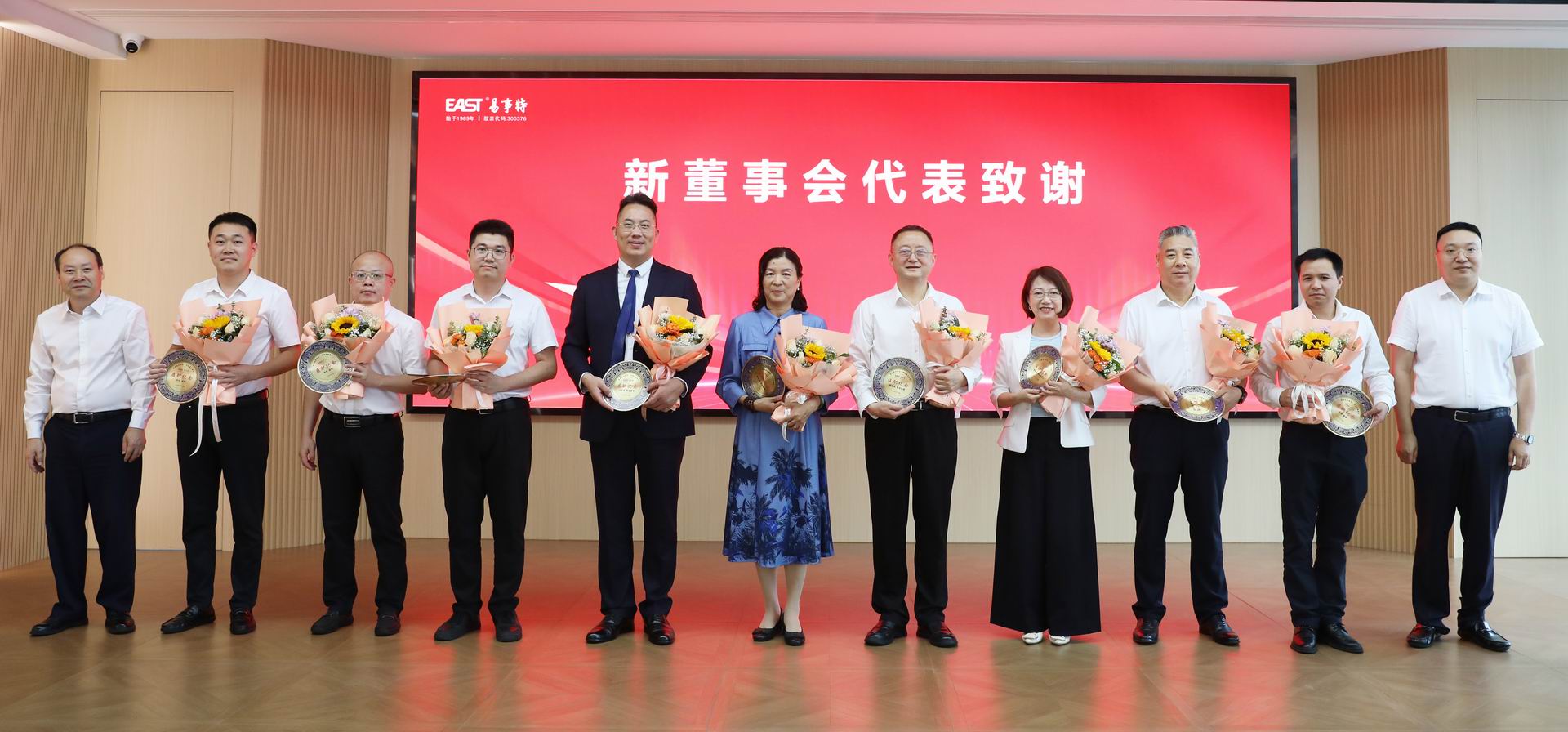 鲜花.jpg 鲜花.jpg